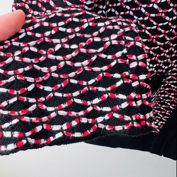 St. John textured Knit jacket, black/red, Size M E26 - Picture 4 of 11